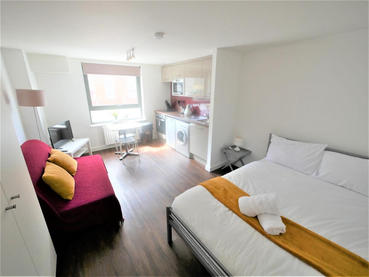 Hill House Holiday Apartments ボーンマス エクステリア 写真