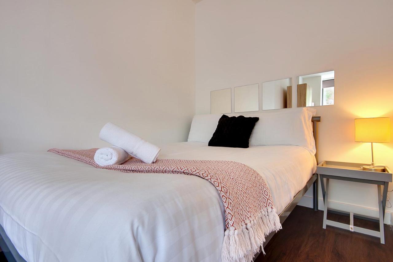 Hill House Holiday Apartments ボーンマス エクステリア 写真