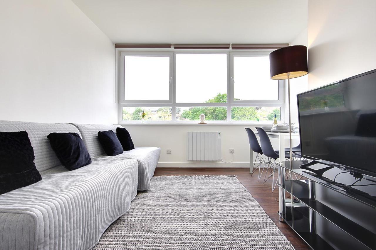 Hill House Holiday Apartments ボーンマス エクステリア 写真