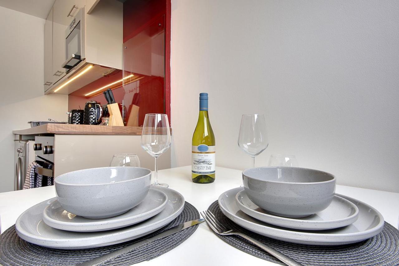 Hill House Holiday Apartments ボーンマス エクステリア 写真