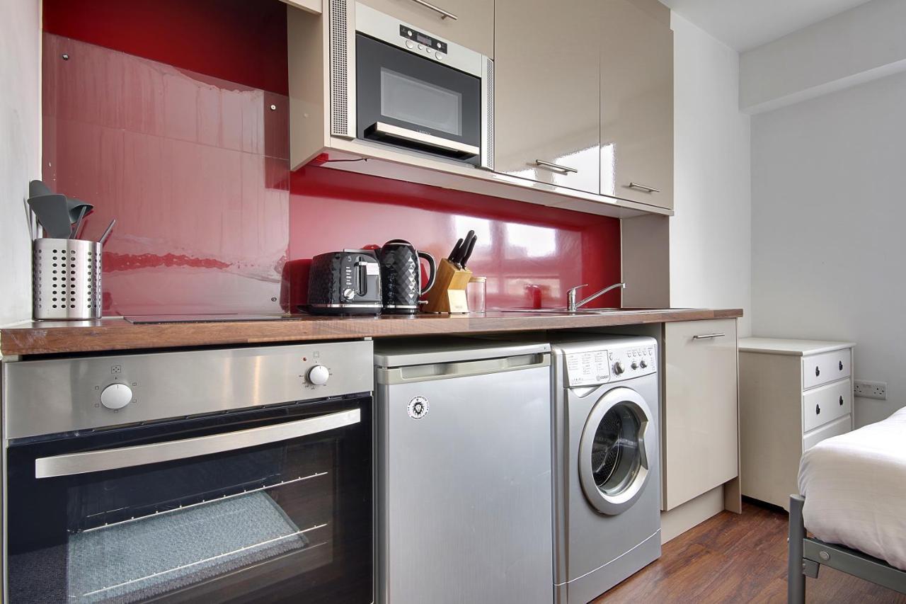 Hill House Holiday Apartments ボーンマス エクステリア 写真